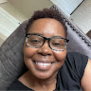 Meet your Posher, Mitzi